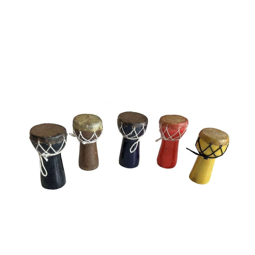 Mini Traditional Oriental Hangout Figurines (Mini chairs, Hookah, Oud)